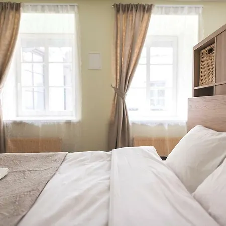 Апартаменты Cozy In The Heart Of Old Town *